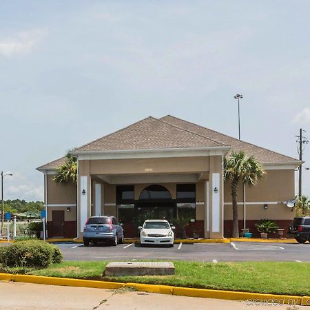 Quality Inn & Suites North Montgomery Exterior photo